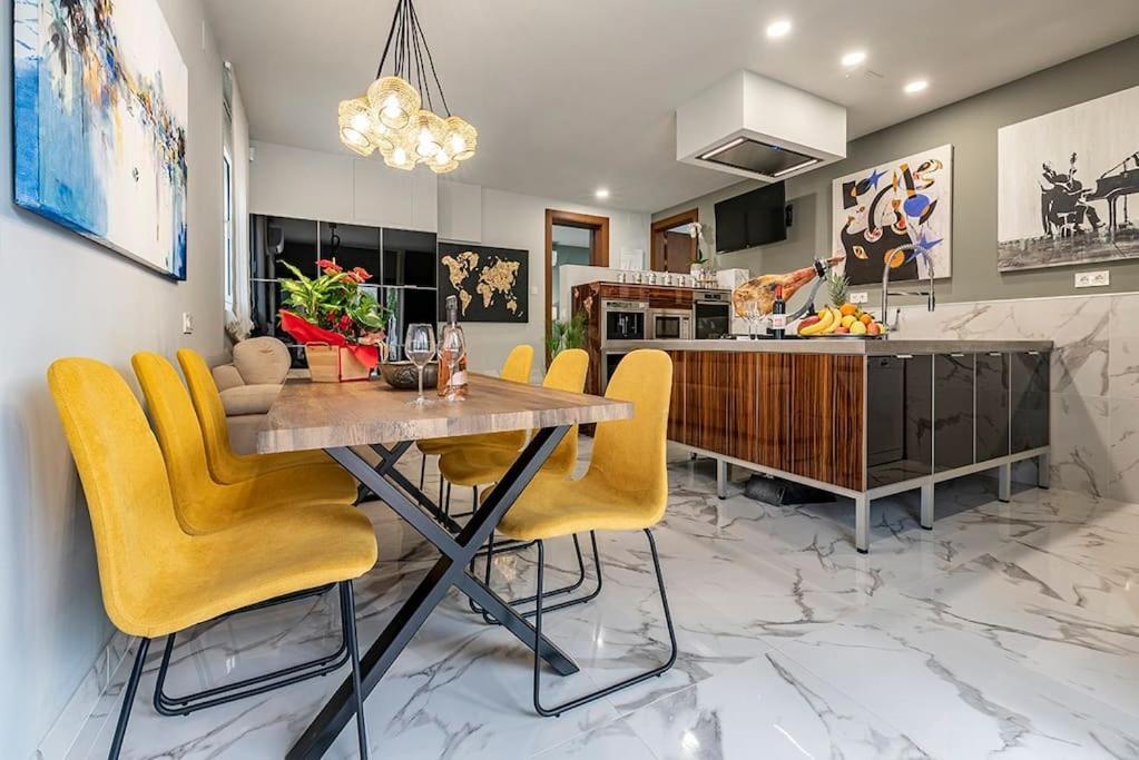 Luxury Casa Con Piscina, Wifi, 150M Dal Mare Apartment Miami Playa Екстериор снимка