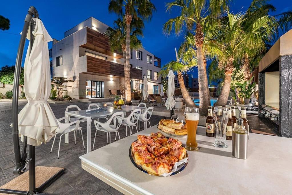 Luxury Casa Con Piscina, Wifi, 150M Dal Mare Apartment Miami Playa Екстериор снимка