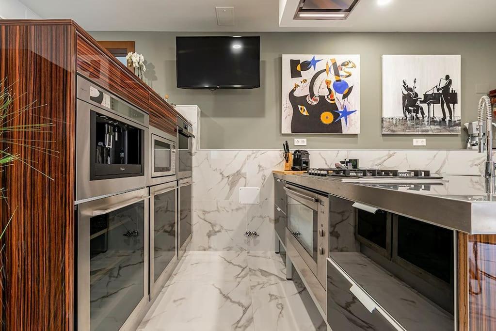 Luxury Casa Con Piscina, Wifi, 150M Dal Mare Apartment Miami Playa Екстериор снимка