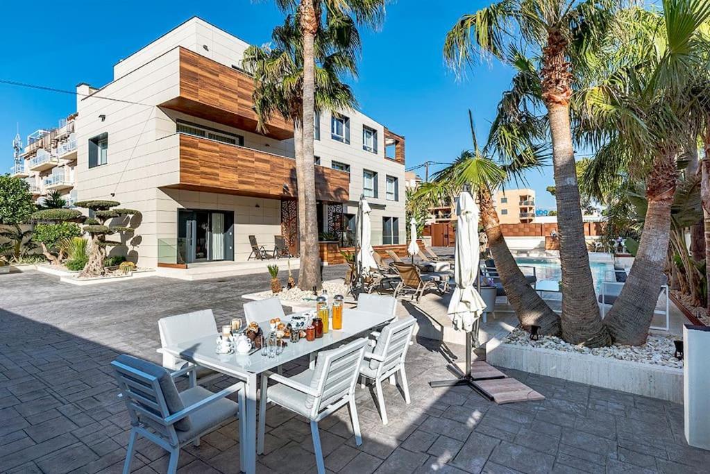 Luxury Casa Con Piscina, Wifi, 150M Dal Mare Apartment Miami Playa Екстериор снимка