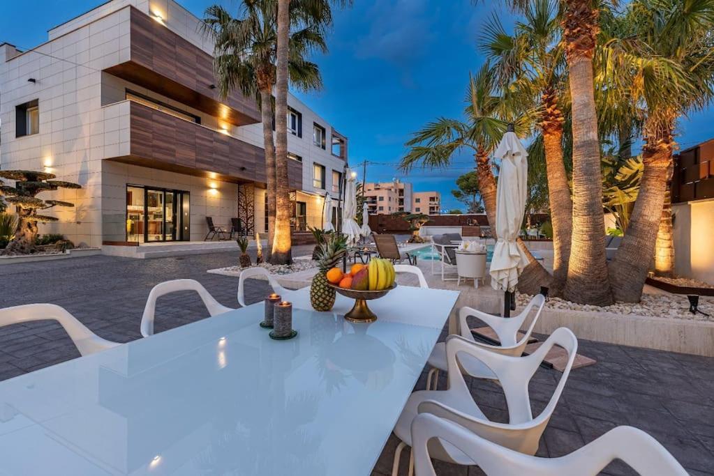 Luxury Casa Con Piscina, Wifi, 150M Dal Mare Apartment Miami Playa Екстериор снимка