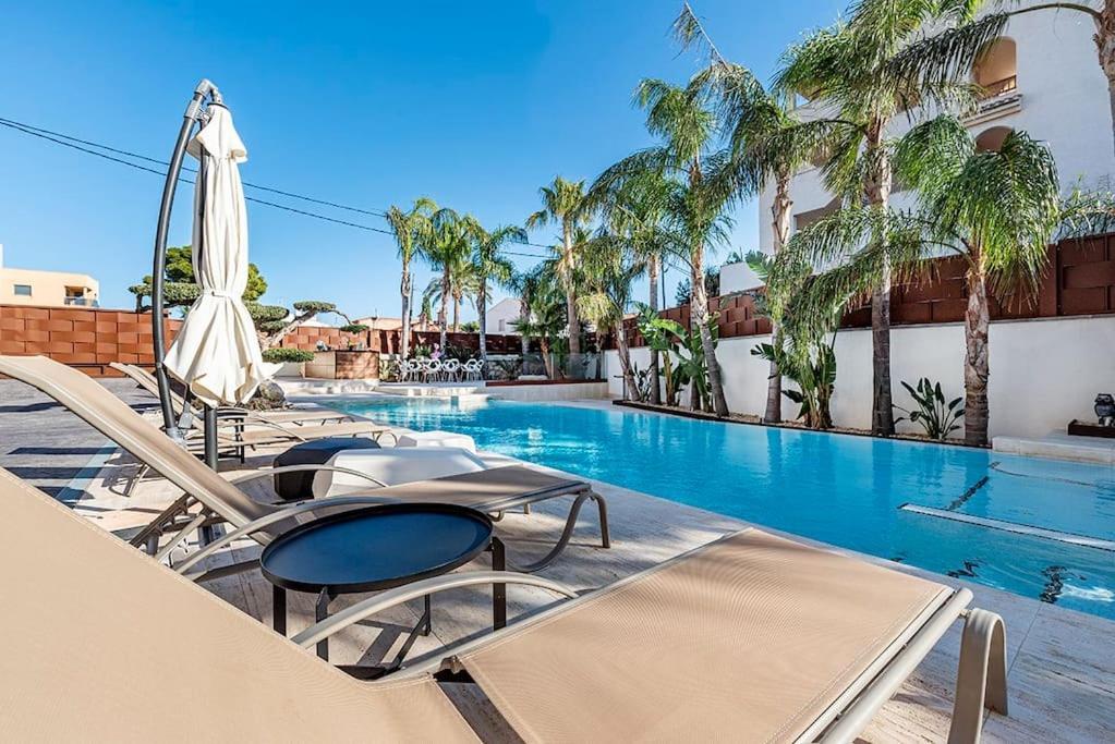 Luxury Casa Con Piscina, Wifi, 150M Dal Mare Apartment Miami Playa Екстериор снимка